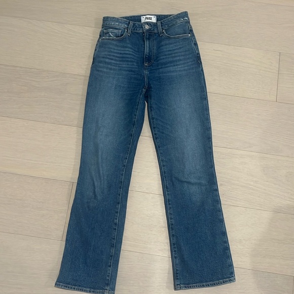 Paige Relaxed Claudine size 23 jeans

Color Concerto Distressed - Picture 2 of 7